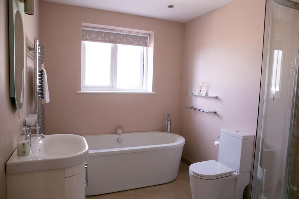 Wow I'M Living On The Beach. Luxury 4 Bed Sleeps 8 Pagham Exterior foto